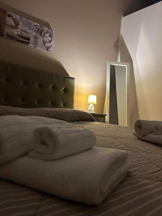 Lucia'S Rooms Syrakusa Exteriör bild
